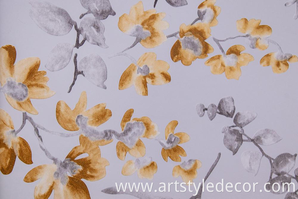 Delicate floral non-woven wallpaper